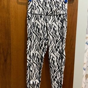 Zyia Safari Pocket Brilliant Hi-Rise